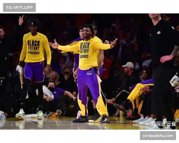 斯卢茨基展望新赛季：外援调整一至两人，对阵容有信心