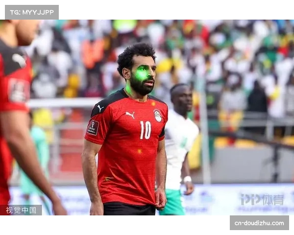 -球场激光笔事件回潮,意甲罚款额度被指难以形成威慑- -球场激光笔事件回潮,意甲罚款额度被指难以形成威慑-